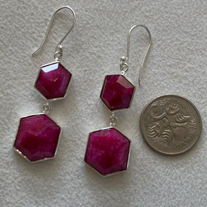 Two tier stones in stirling silver setting - garnet SE 5124